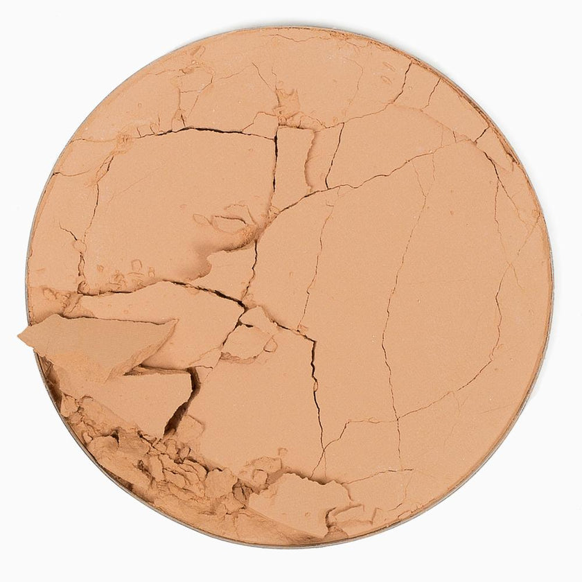 Be At One Be Cheeky Powder SPF 15 - Medium Build