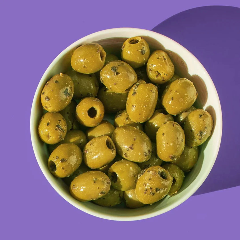 Olly's Green Olives Garlic & Basil 50g